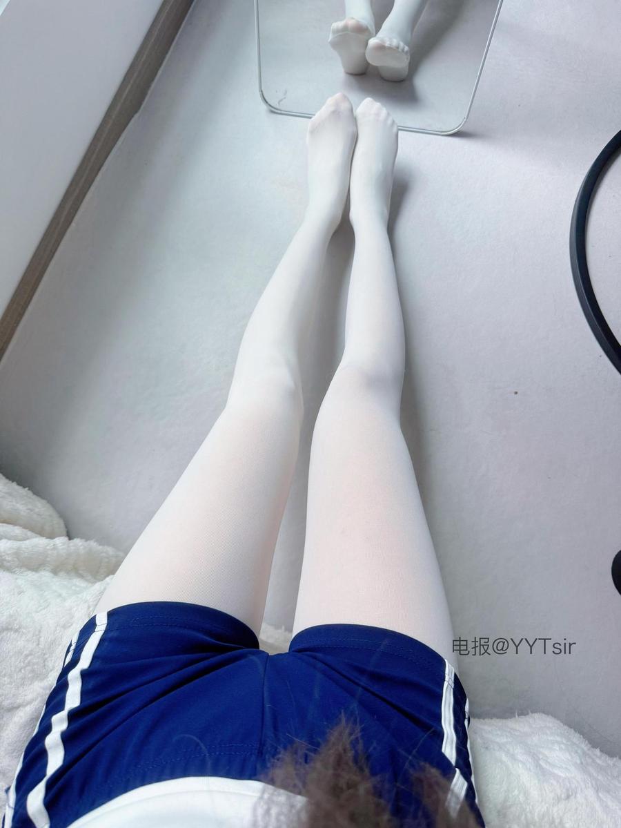 起司我啦 | 2026-07-08 图片 📸 | 我的床不大不小，用来睡你刚刚好