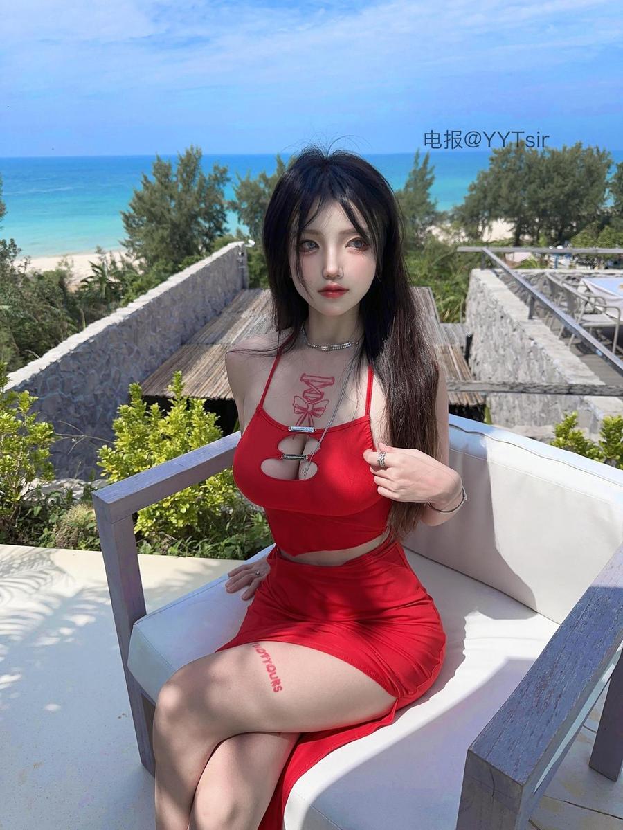 莉莉子 | 2026-07-08 图片 📸 | 我的手被划了一道口子，你也划一道