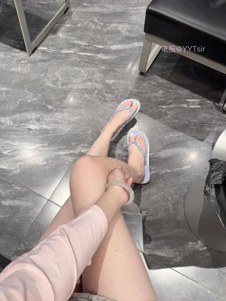 困的晕fufu | 2026-07-13 图片 📸 | 你要是风就好了，这样我就每天可以扑个满怀