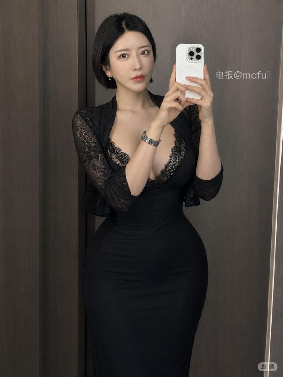小嘴一弯