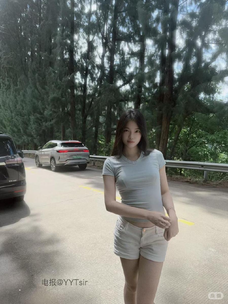 泡澡的银渐层