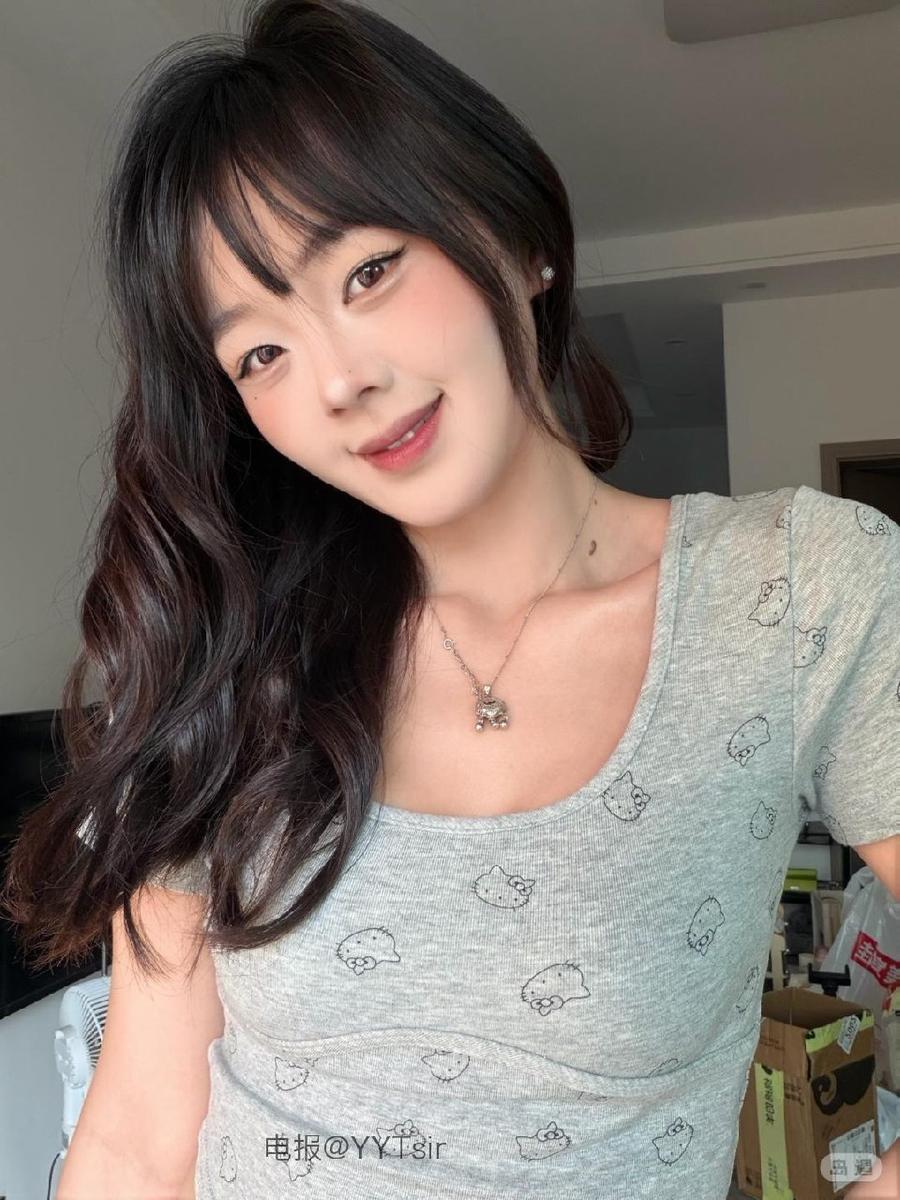 小汐瑶吖