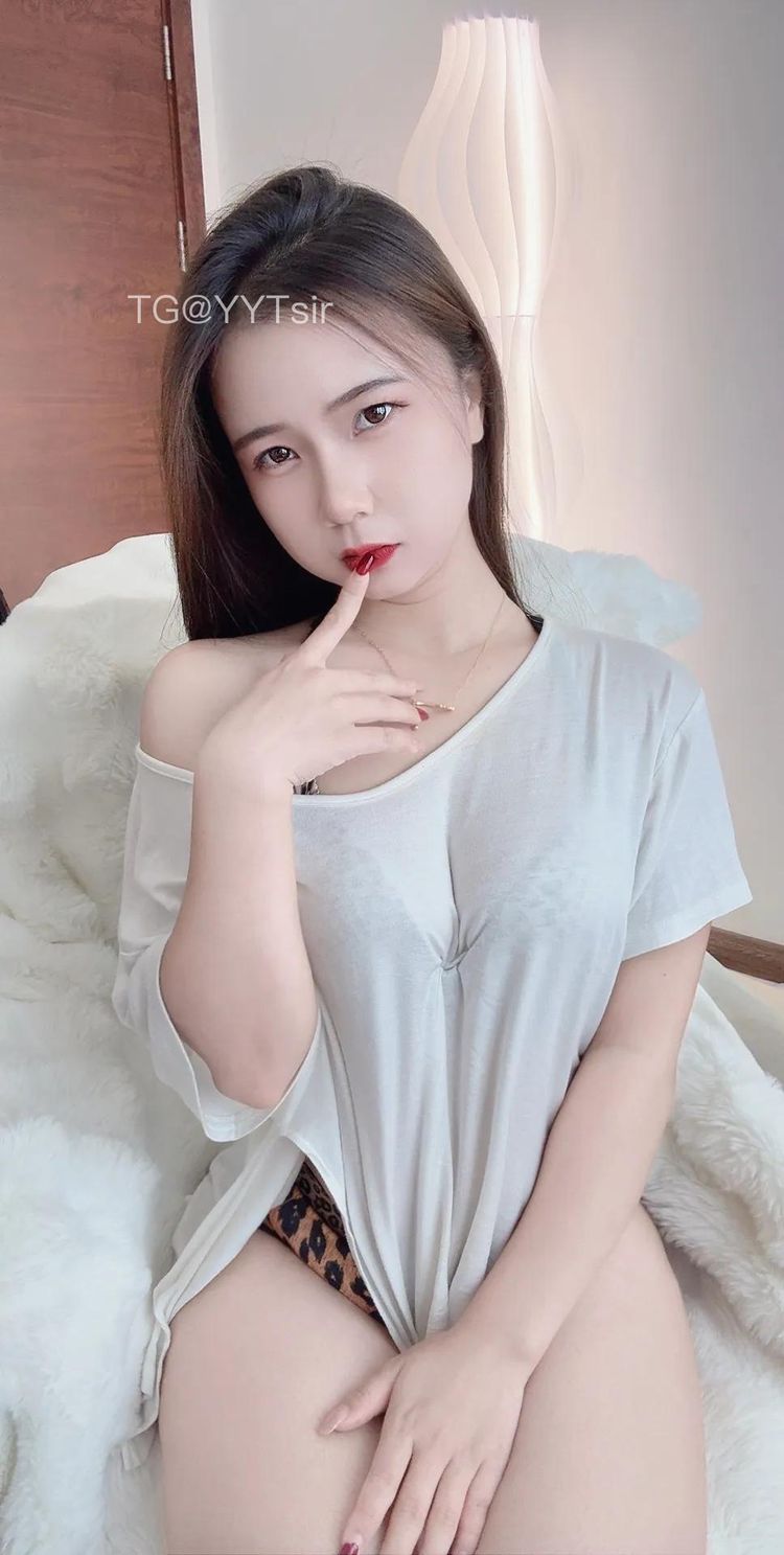温柔苗 | 2026-05-12_1照片 | 白头宫女在