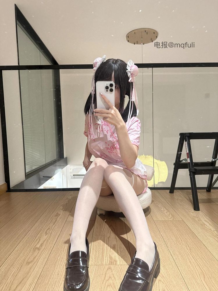 露娜呀 | 2026-05-12_8照片 | 去年上巳洛桥边
