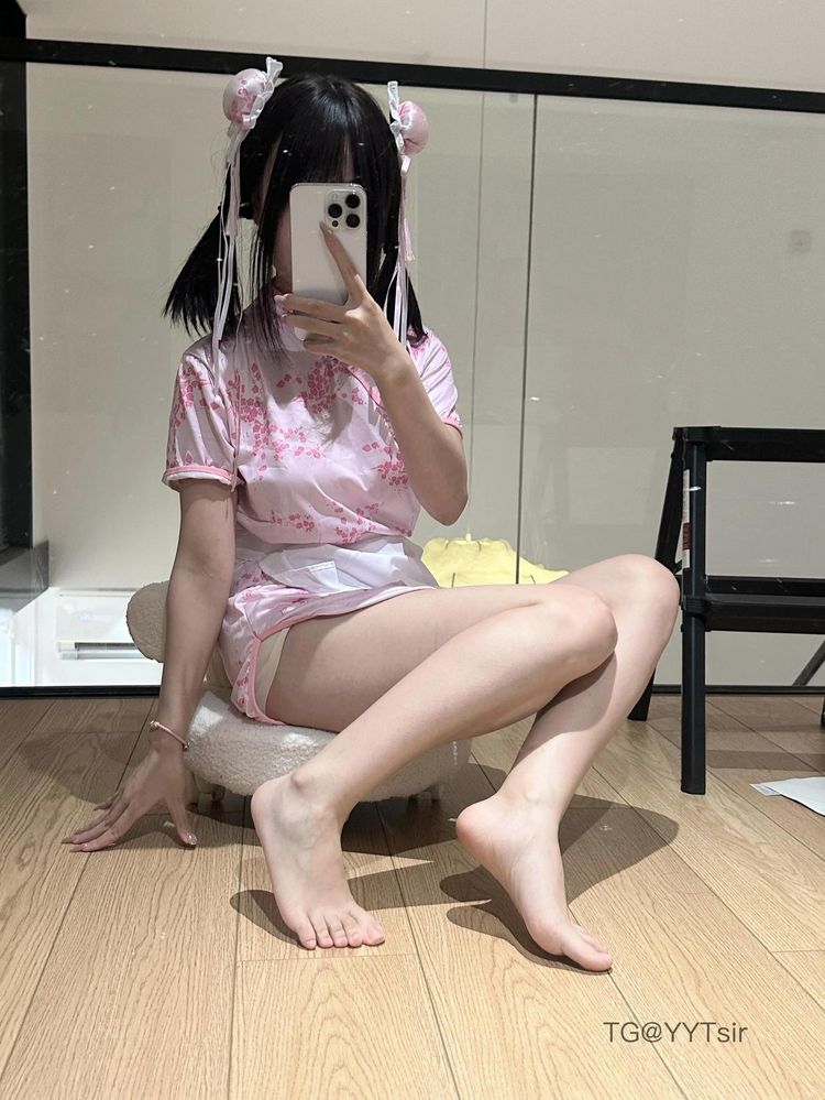 露娜呀 | 2026-05-12_8照片 | 去年上巳洛桥边