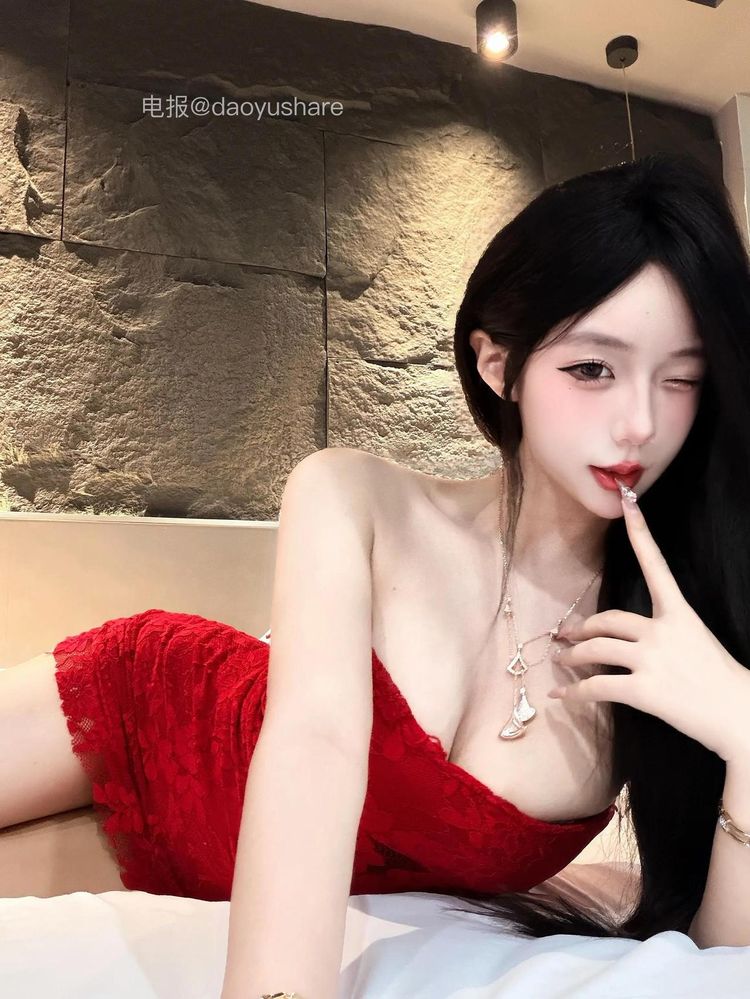 charmingsn | 2026-05-12_3照片 | 白鸟朱荷引画桡