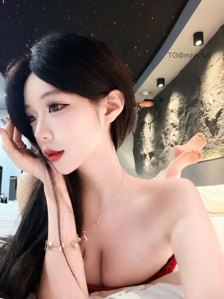 charmingsn | 2026-05-12_3照片 | 白鸟朱荷引画桡