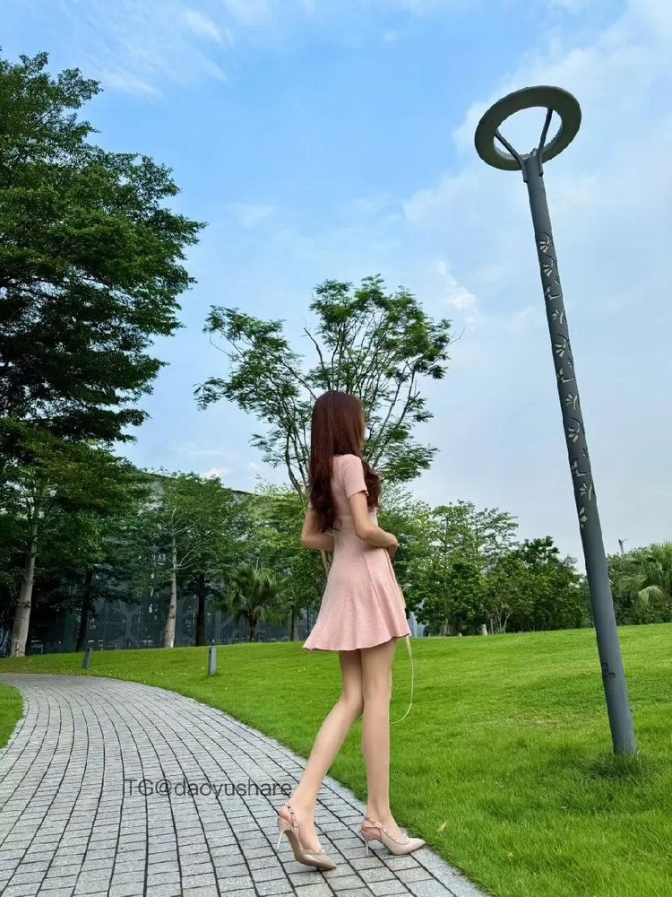 迟来 | 2026-05-12照片 | 深居俯夹城