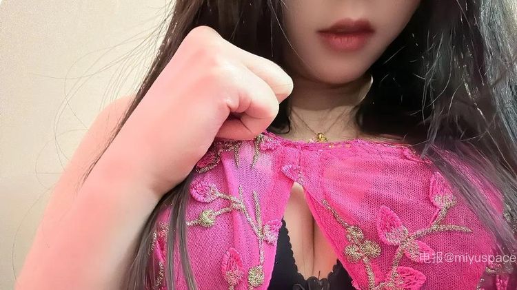 洛洛酱紫 | 2026-05-12照片 | 今为羌笛出塞声