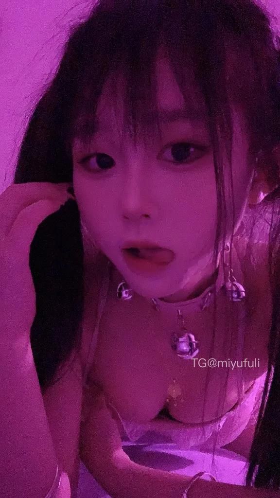 洛洛酱紫 | 2026-05-12照片 第18张