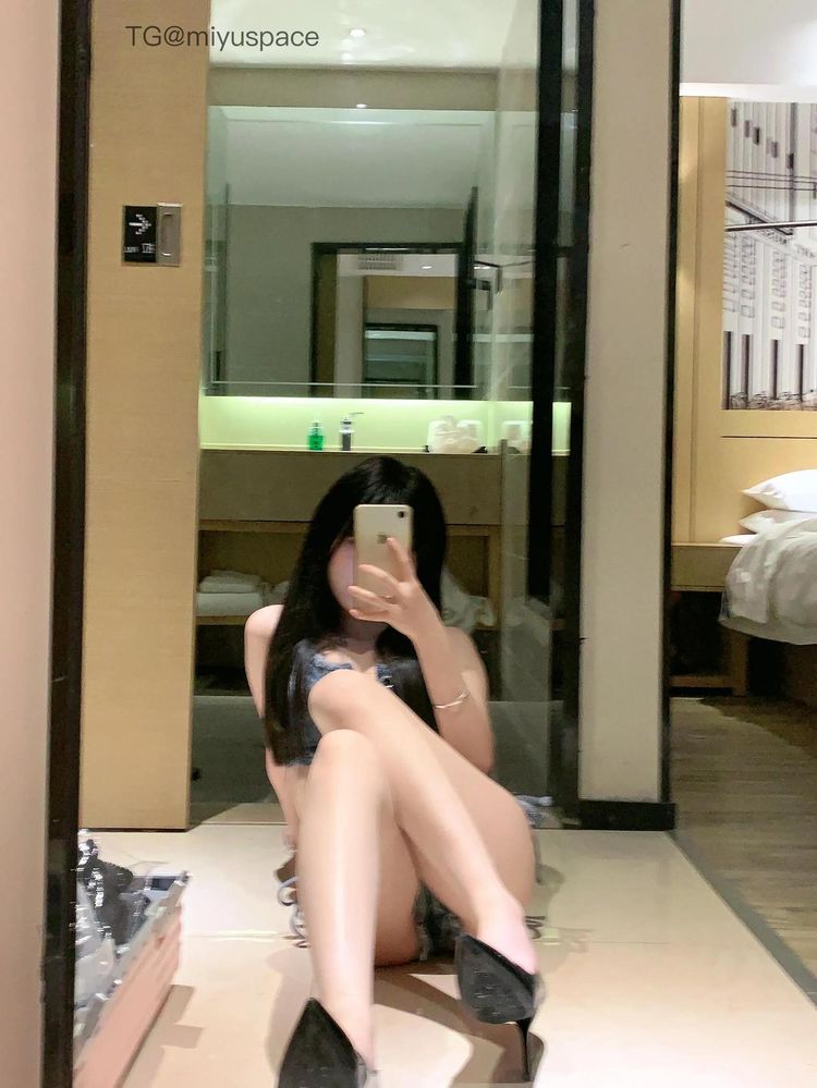 洛洛酱紫 | 2026-05-12_2照片 | 夜合花开香满庭