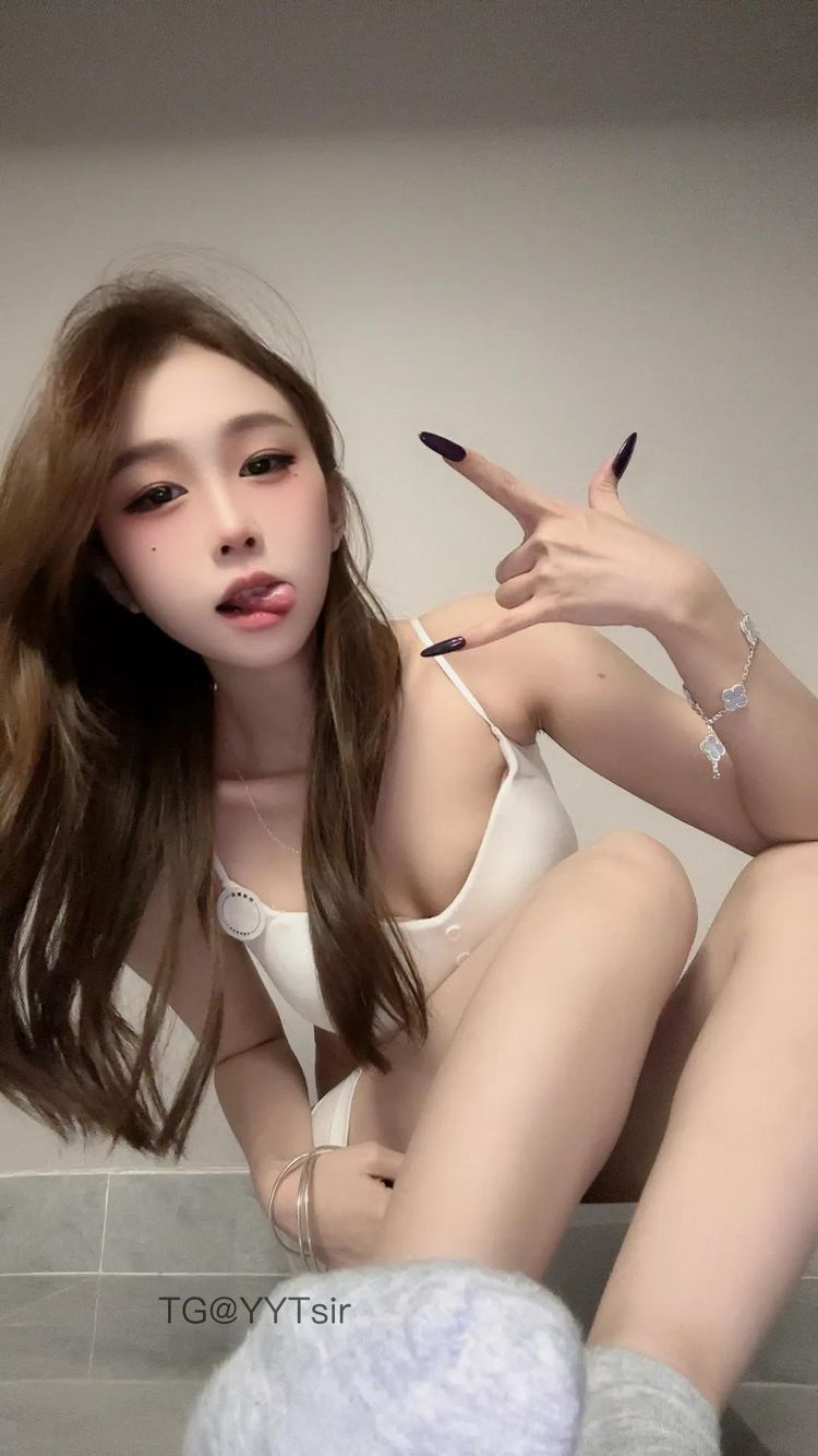 洛洛酱紫 | 2026-05-12_2照片 第13张