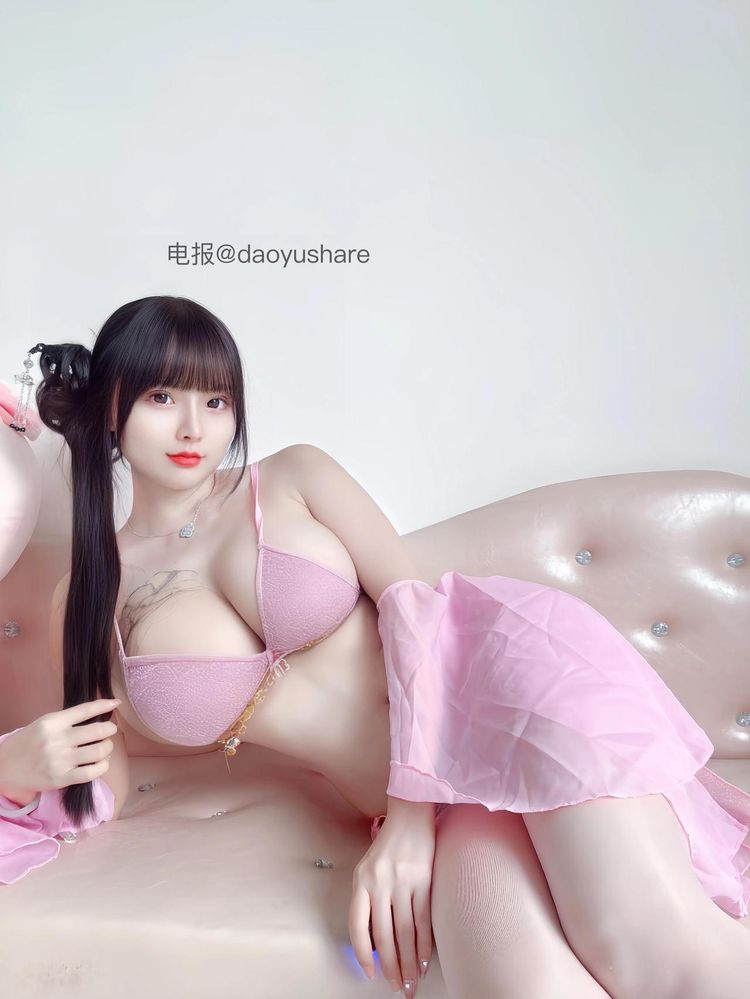 琳琳 | 2026-05-12_4照片 | 幽径无人独自芳