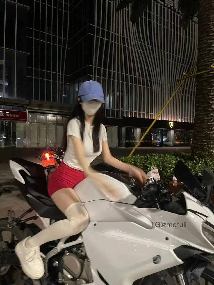 雪顶 | 2026-05-23_1照片 锦江近西烟水绿 第7张