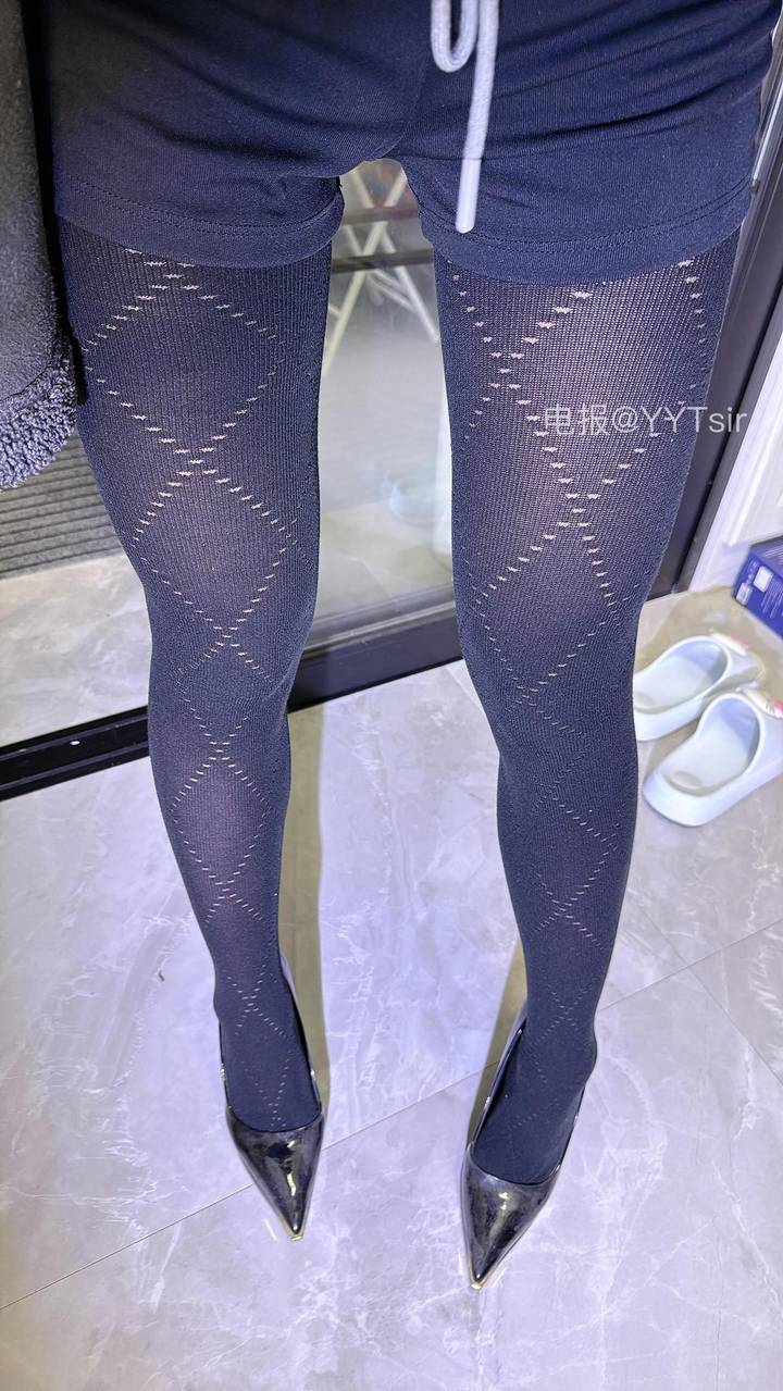 崽崽超乖 | 2026-05-17_16照片 无聊成独卧 第2张