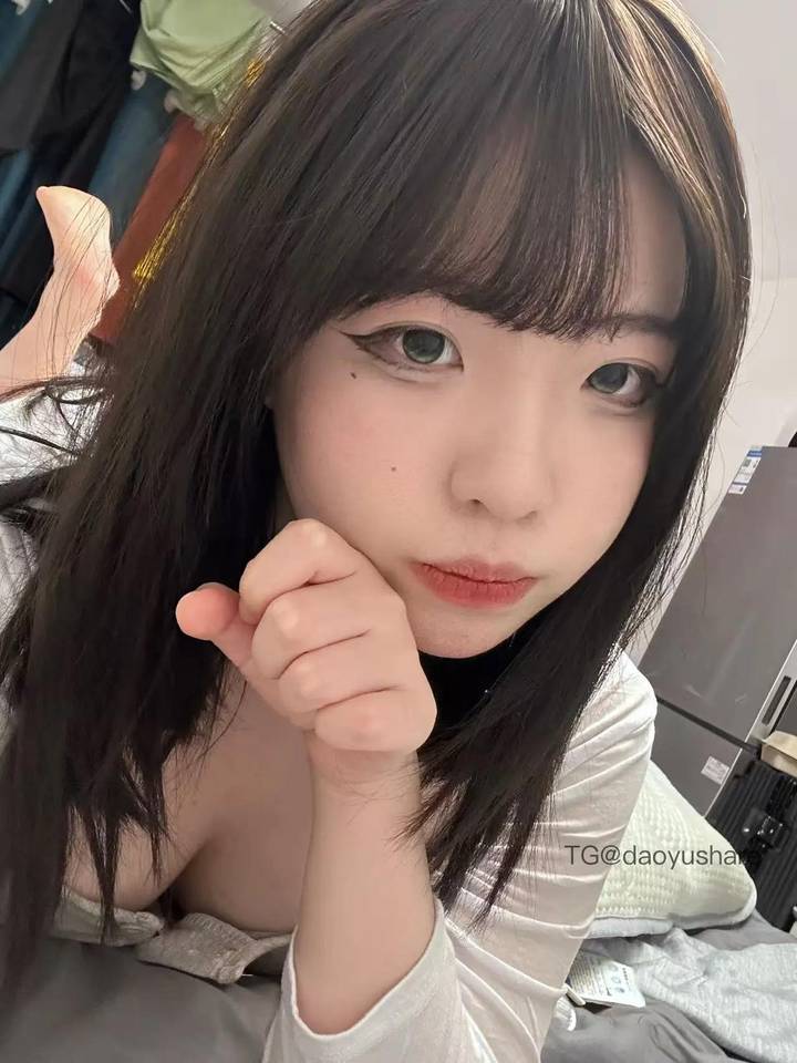 94酱 | 2026-05-17照片 童子柳阴眠正着 第9张