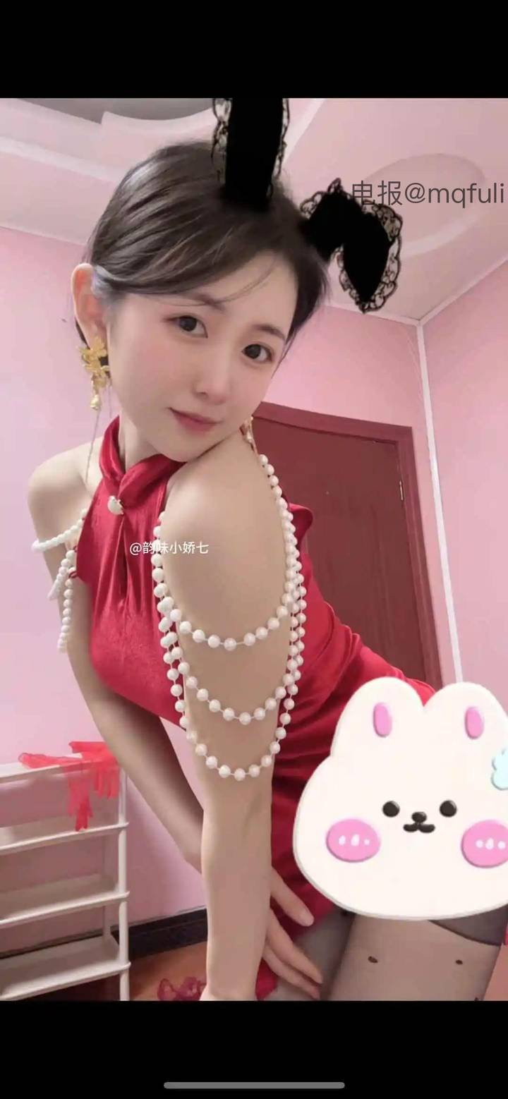 韵味小娇七 | 2026-05-17照片 酒肆人间世 第2张