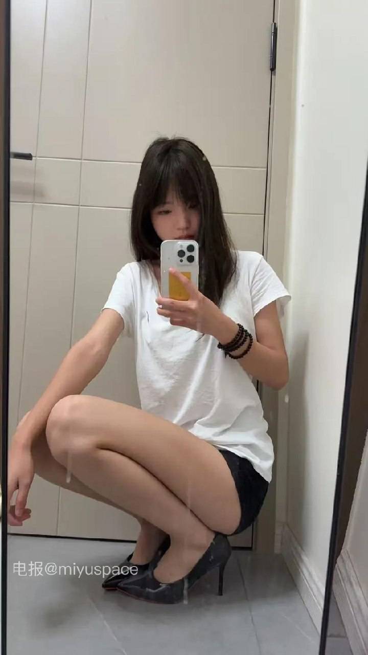 丝姐 | 2026-05-17照片 | 被酒莫惊春睡重