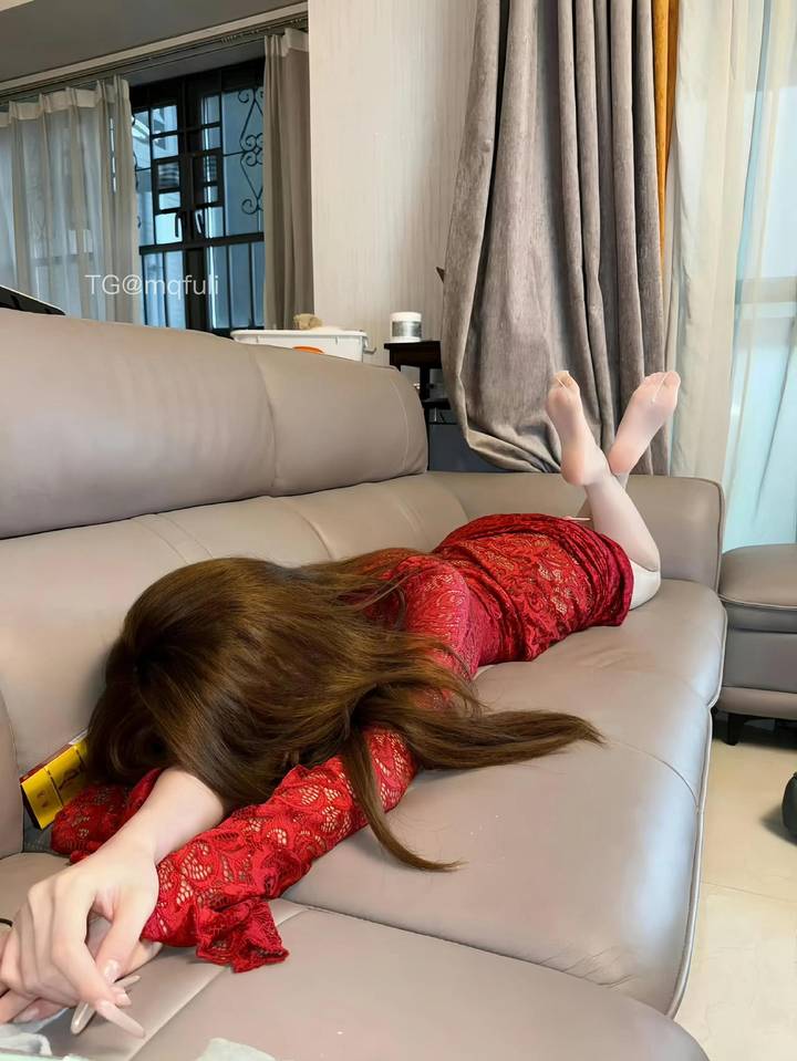 奶油小兔 | 2026-05-17_18照片 | 劝君莫惜金缕衣
