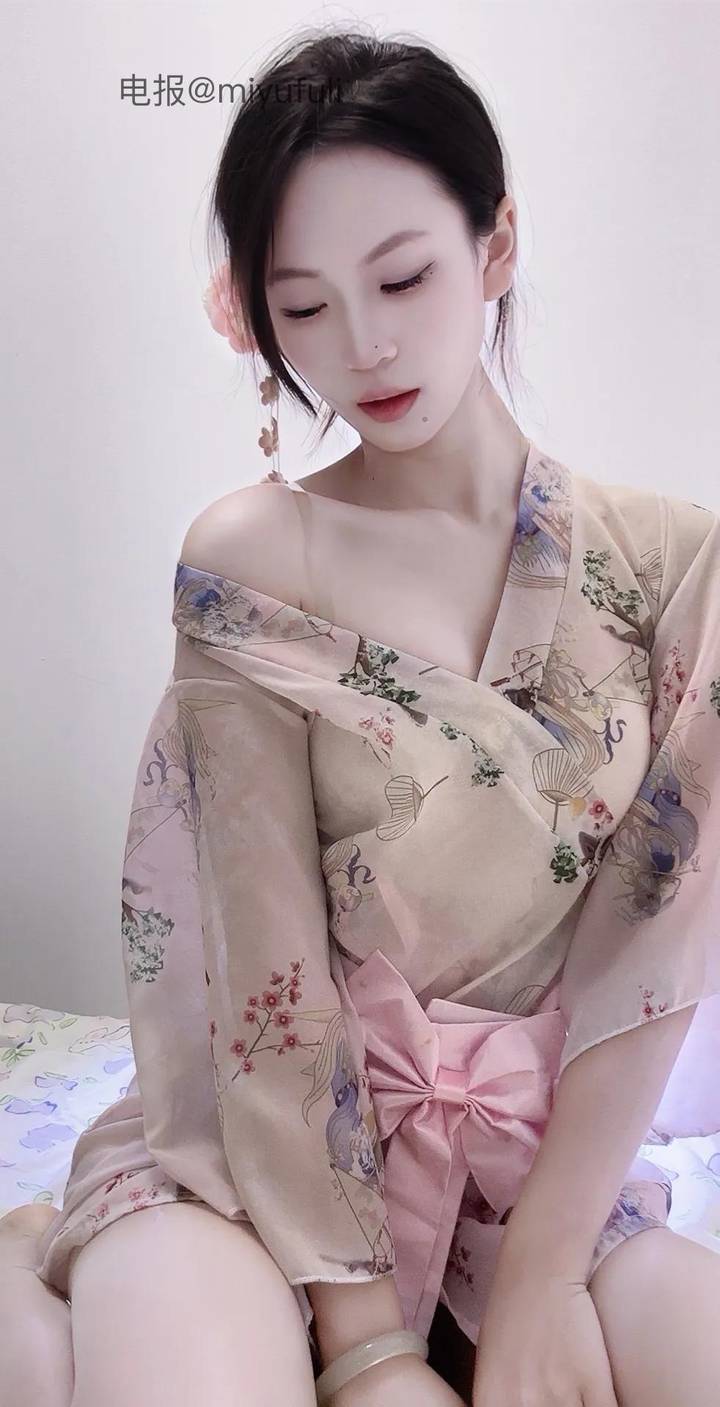 娇妻小鱼 | 2026-05-17照片 借问酒家何处有 第4张