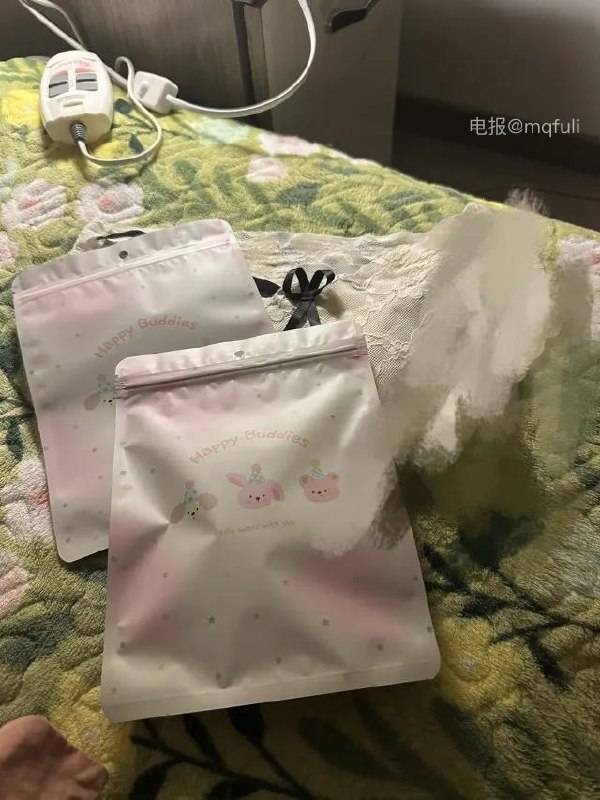 娇妻小鱼 | 2026-05-17_1照片 宁可枝头抱香死 第22张