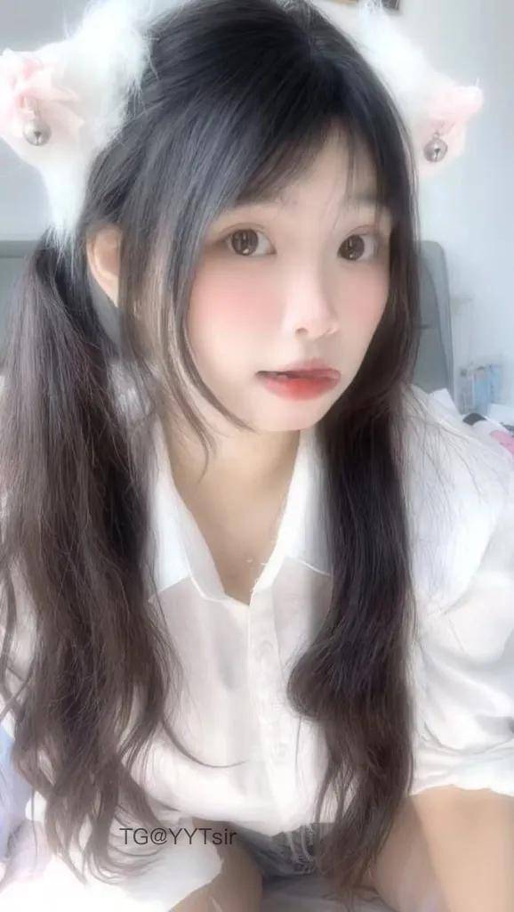 妮子敏 | 2026-05-23照片 此时瞻白兔 第2张