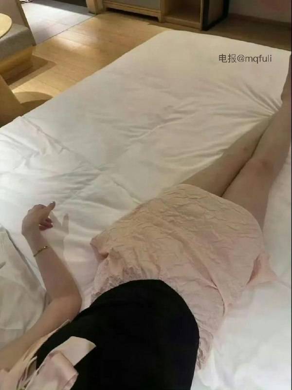 女王妹妹 | 2026-05-17照片 第3张