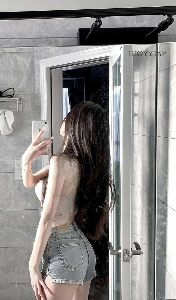 女王妹妹 | 2026-05-17照片 第13张