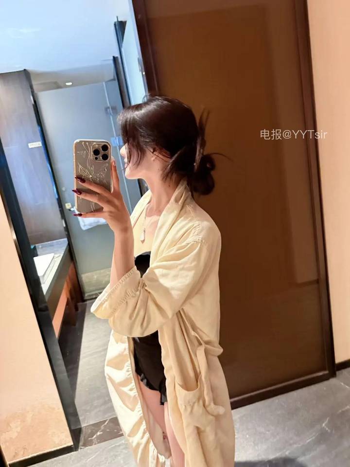 兔妮妮 | 2026-05-17照片 霜降碧天静 第9张
