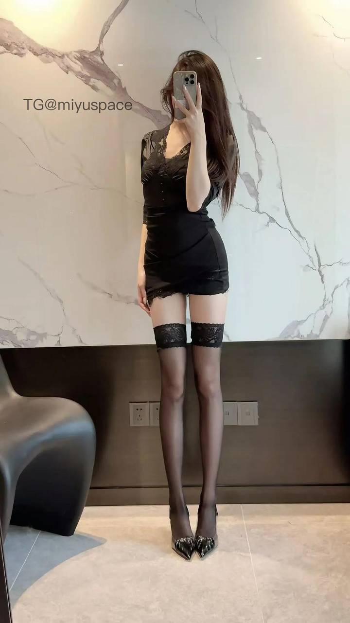 兔妮妮 | 2026-05-17_1照片 | 美人慵翦上元灯