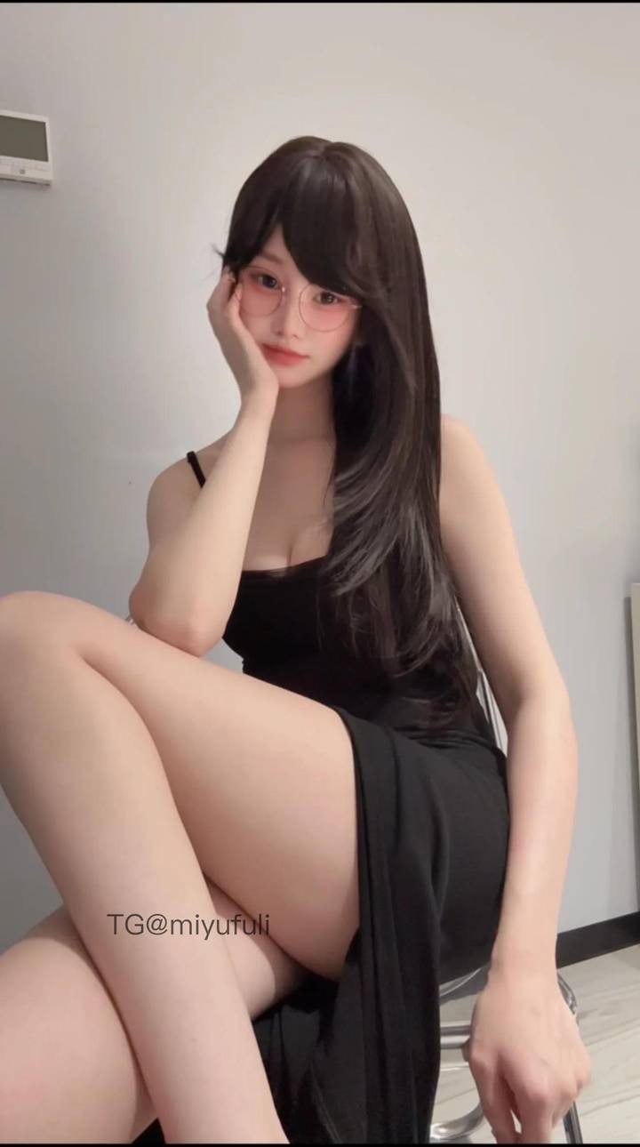 林扣弦 | 2026-05-17_2照片 严妆欲罢啭黄鹂 第5张