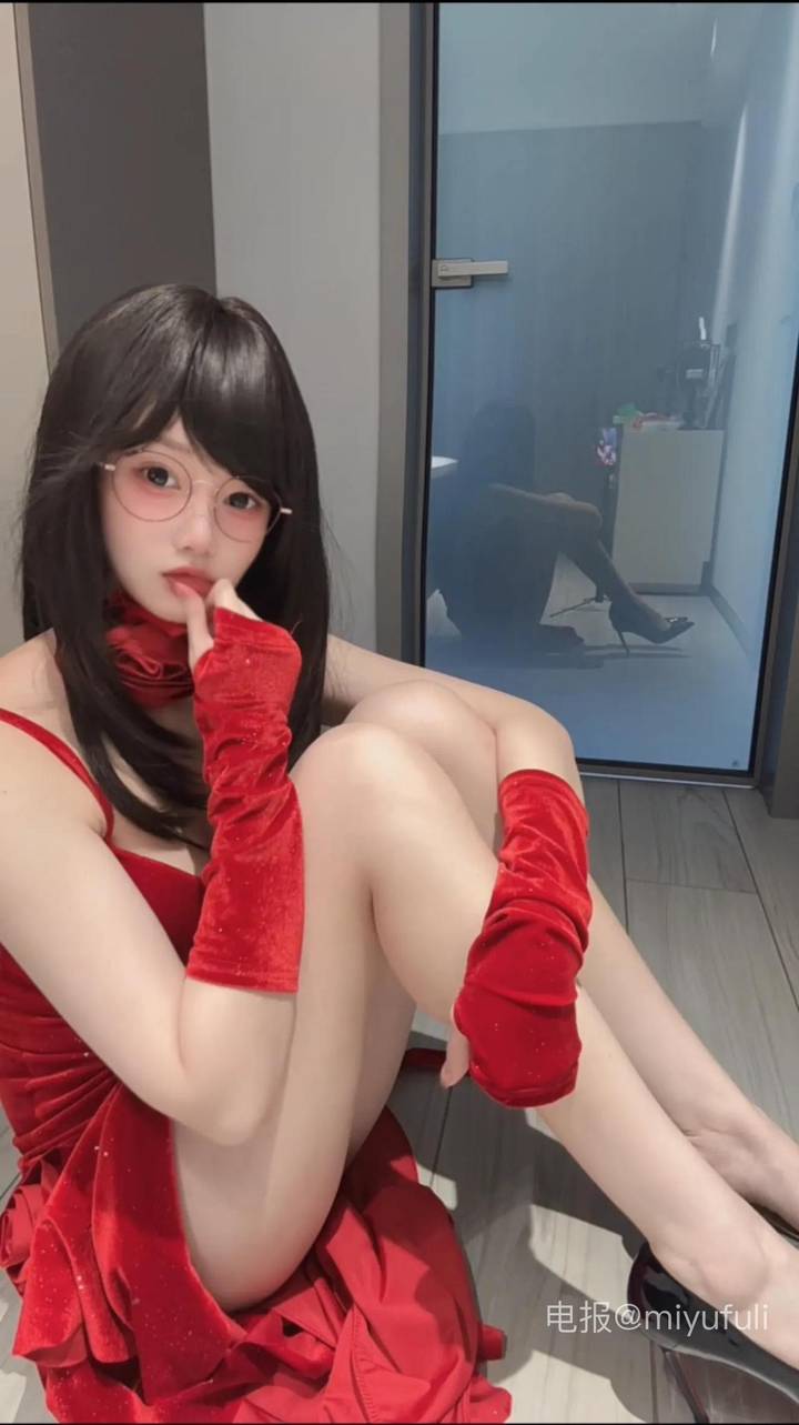 林扣弦 | 2026-05-17_2照片 严妆欲罢啭黄鹂 第9张