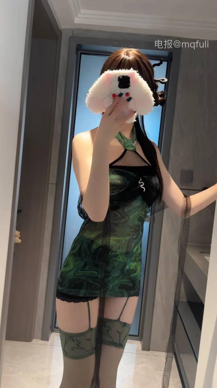 林扣弦 | 2026-05-17_2照片 严妆欲罢啭黄鹂 第30张