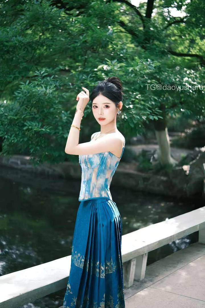 发疯草莓日记 | 2026-05-18照片 | 平生不会相思