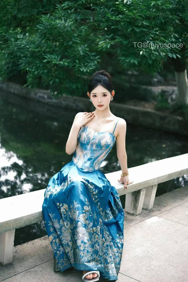 发疯草莓日记 | 2026-05-18照片 | 平生不会相思