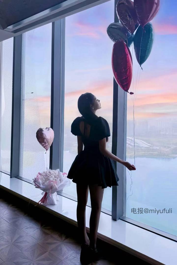 发疯草莓日记 | 2026-05-18照片 平生不会相思 第27张