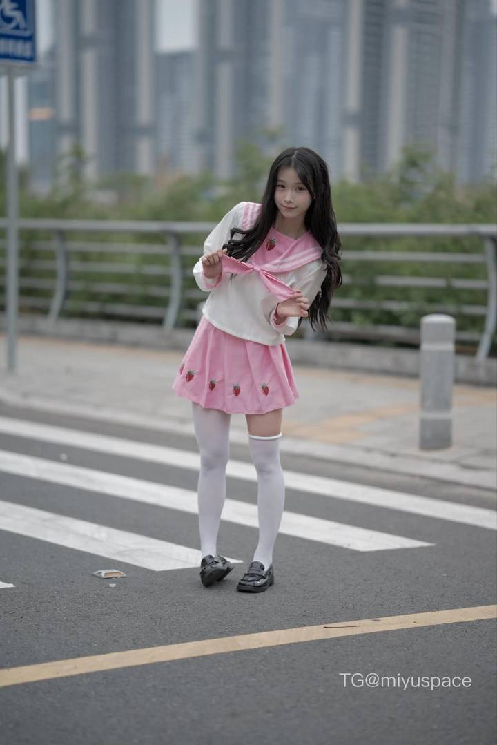 是馨馨吖 | 2026-05-19照片 自闻颖师弹 第1张
