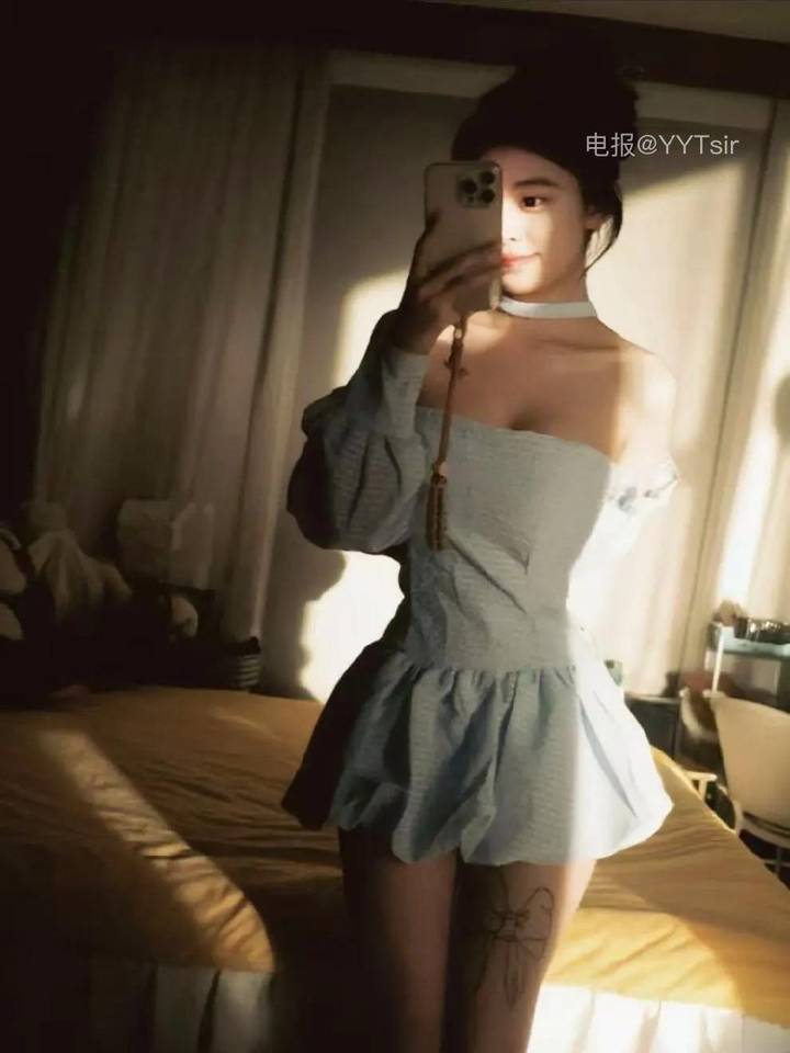 普通美女 | 2026-05-31照片 | 愁云淡淡雨潇潇