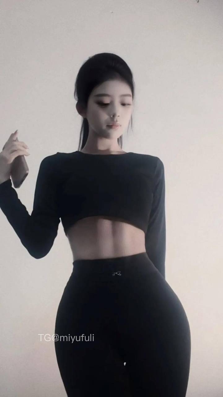 普通美女 | 2026-05-31照片 愁云淡淡雨潇潇 第18张
