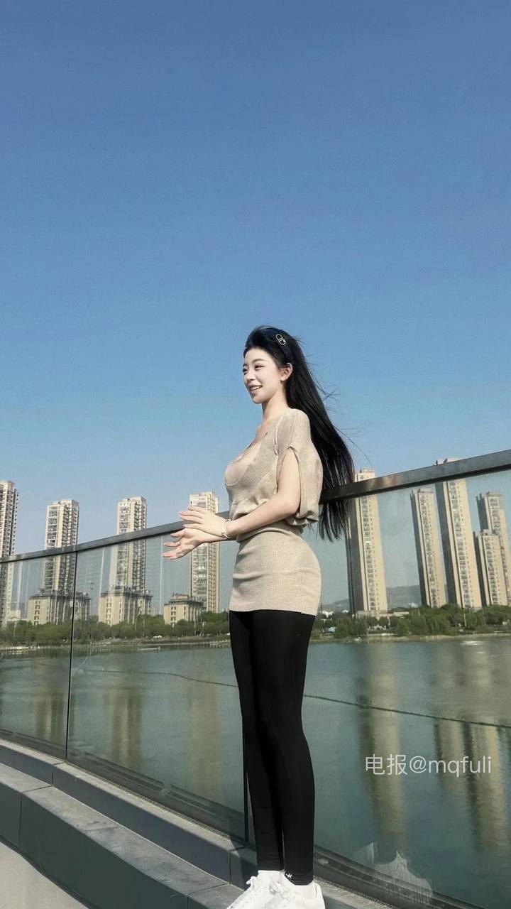 普通美女 | 2026-05-31照片 愁云淡淡雨潇潇 第21张