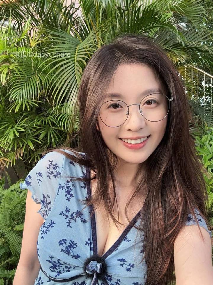 妹崽 | 2026-06-16照片 桃李风前多妩媚 第2张
