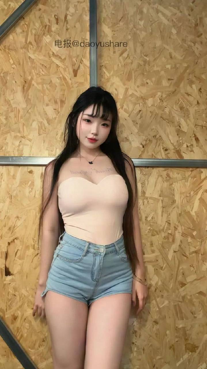 然酱 | 2026-06-20照片 彩线轻缠红玉臂 第2张