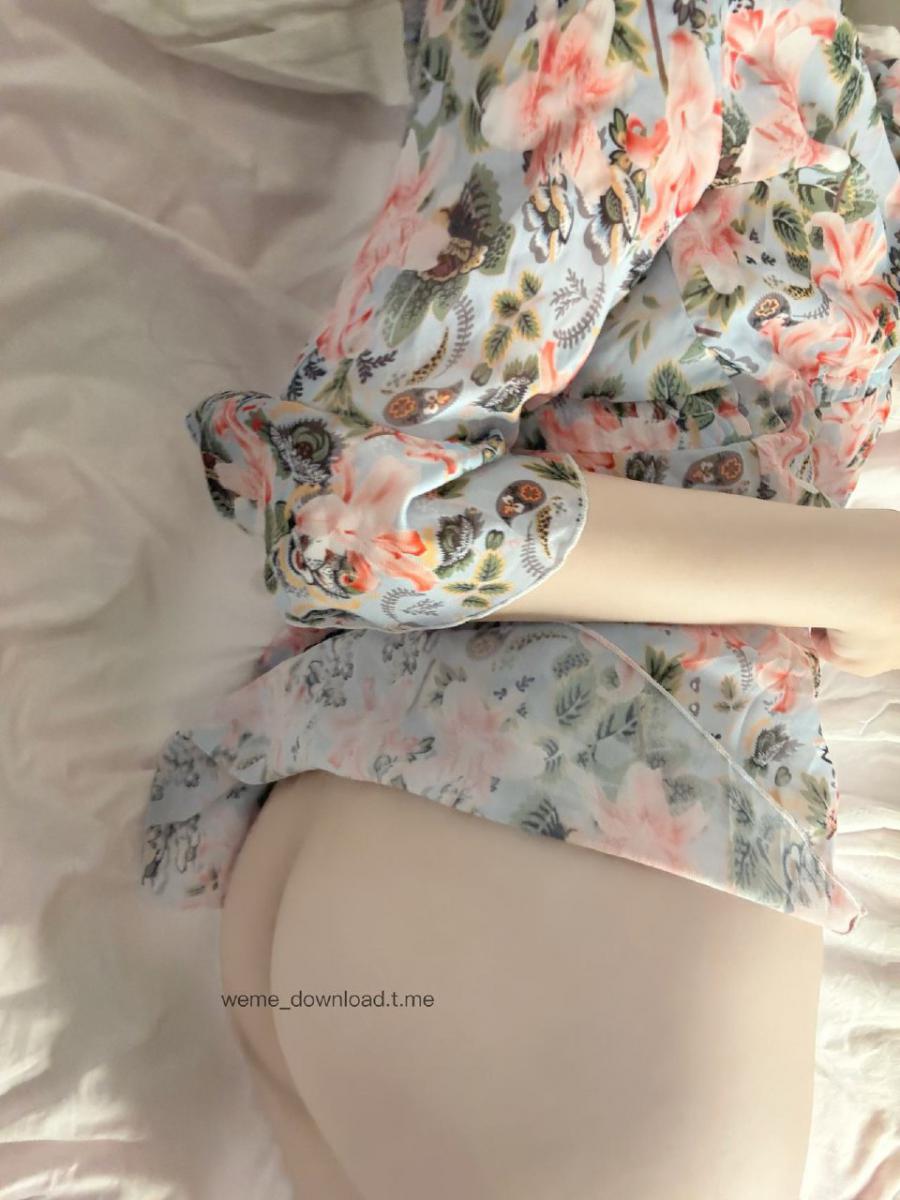 相扑猫 2024-05-06 17:17:19 空心碎花裙🤭十分清纯空荡荡的蜜桃毫无遮拦 第3张