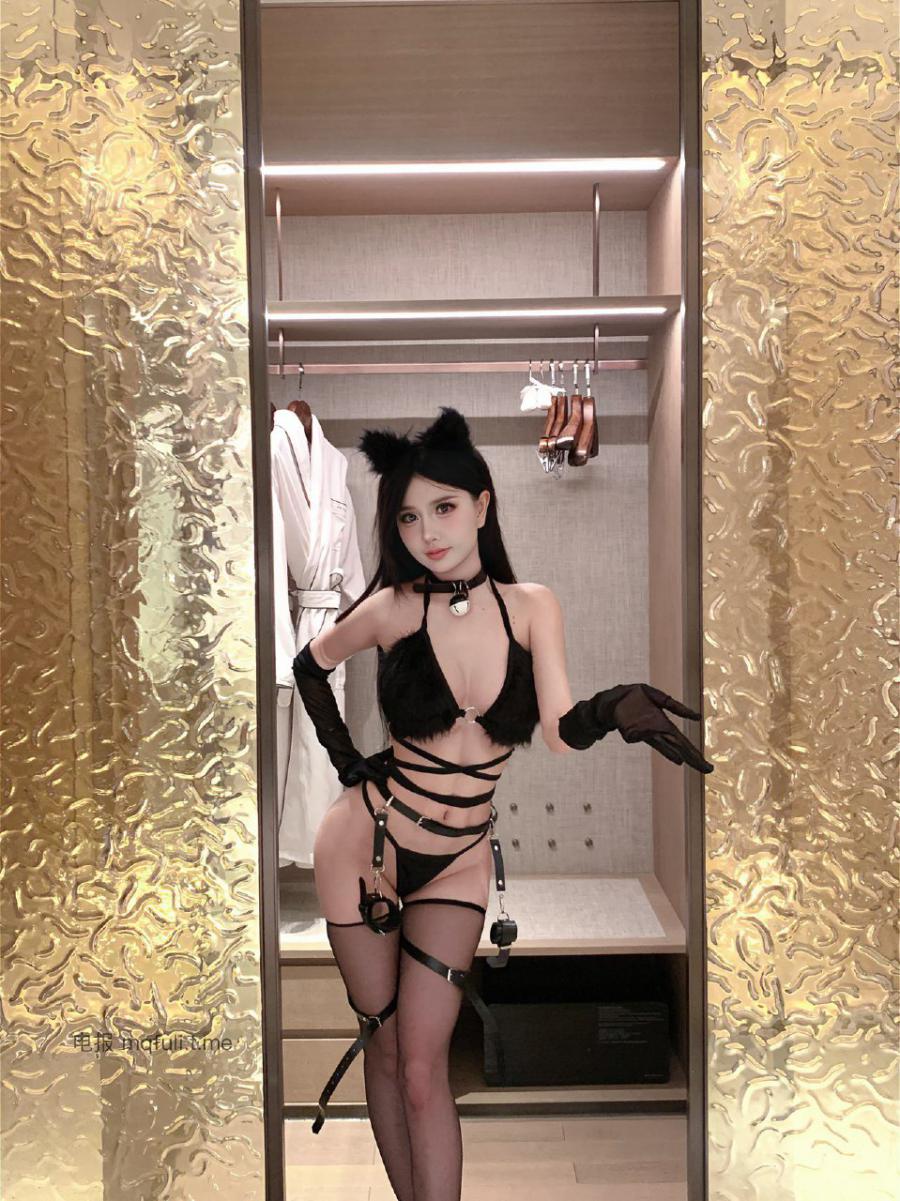 炸蛋boom 2024-06-27 23:15:12 性感情趣小狐狸套装👙毛茸茸的三点式小🐻罩 Q版御姐 第1张