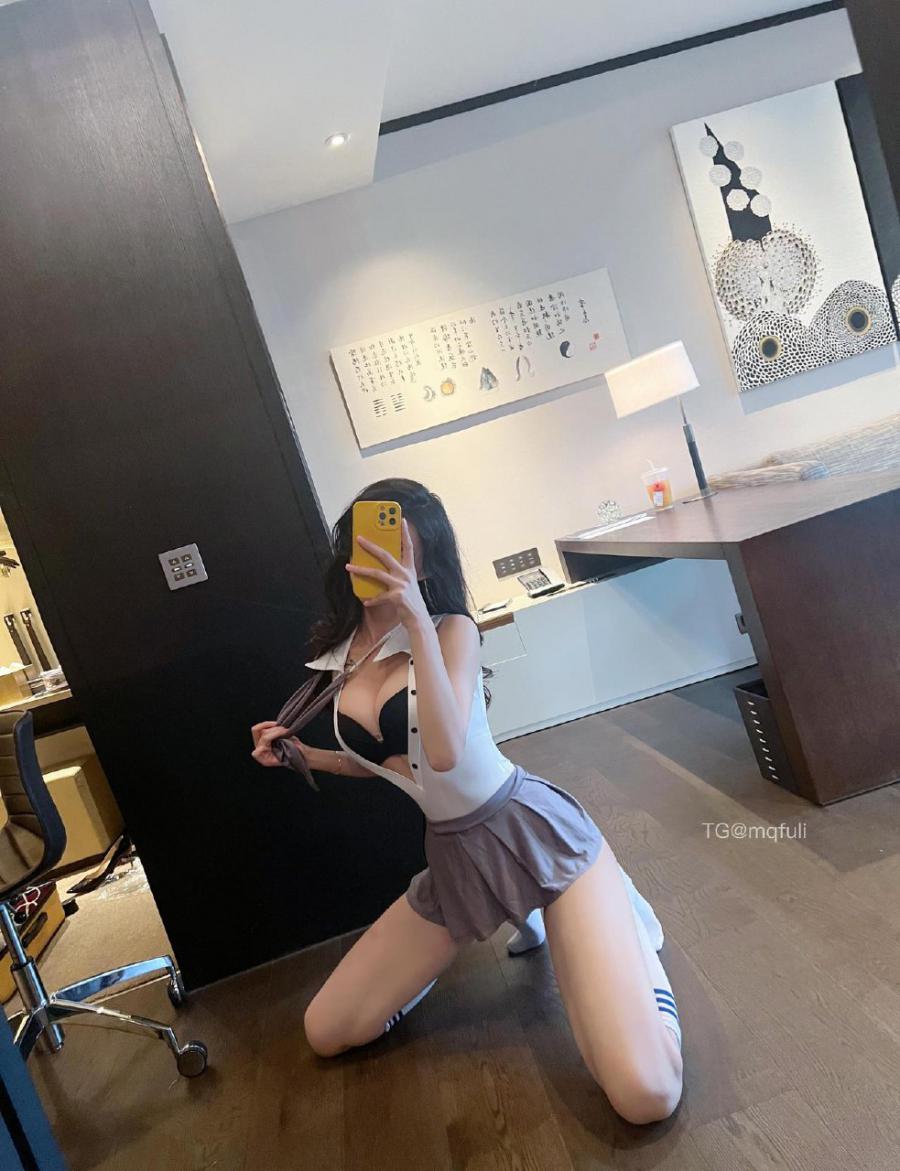 kiko 2024-07-27 14:51:23 性感超长美腿🦵高校学生装 葛征 葛征GEZHENG kiko温软 kikokiko温软 第12张