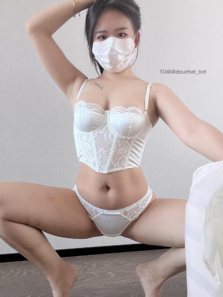 蒙蒙子 2024-07-10 23:15:06 法式性感 白色蕾丝鱼骨胸衣😘白色纯棉内裤 第13张