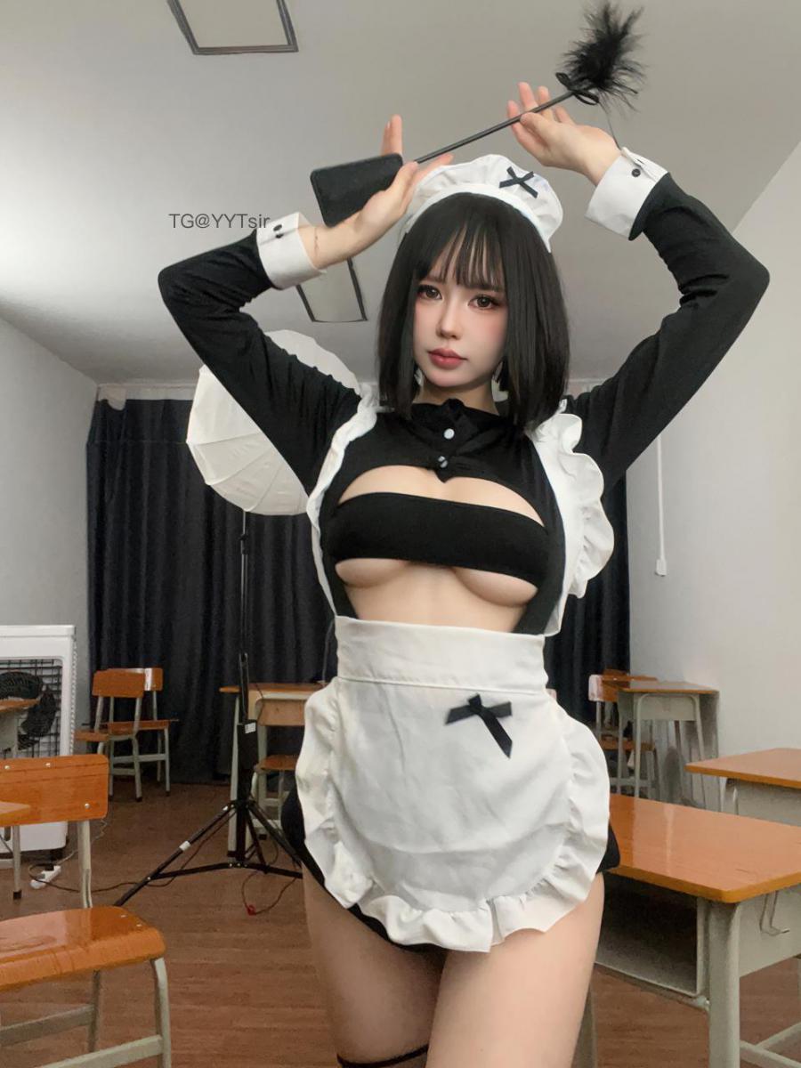 Tina很妖孽呀 2024-07-27 00:25:20 性感女仆魅惑系列 白皙大MM两只手都抓不过来 Tina棉花糖呀 第15张