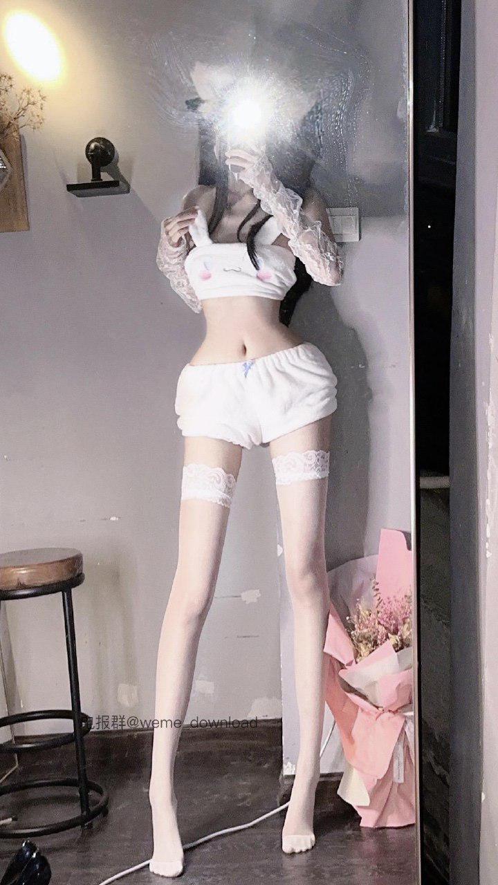 小艾根本吃不饱 2024-07-25 14:02:56 妙龄少女居家系列 第22张