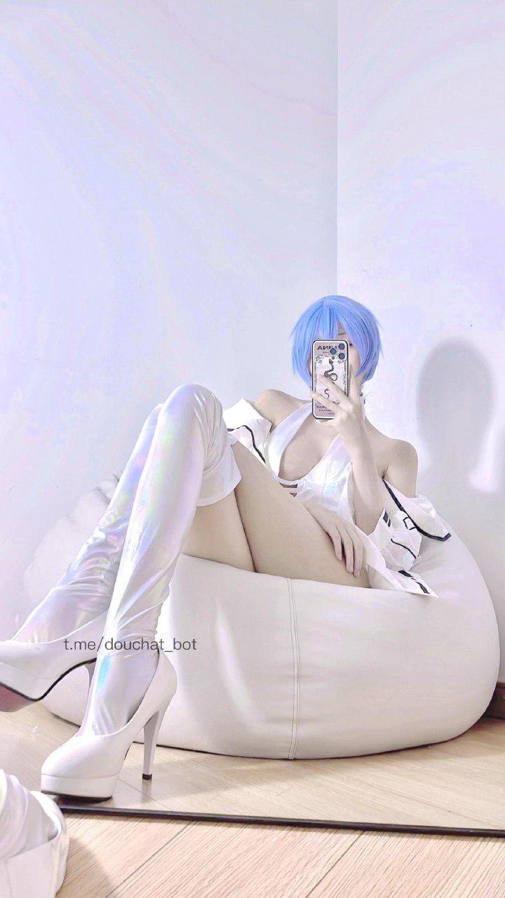 章鱼小童谣 2024-07-13 02:23:46 EVA新世纪福音女战士ASS绫波丽明日香😍白色连体V型衣服 第3张