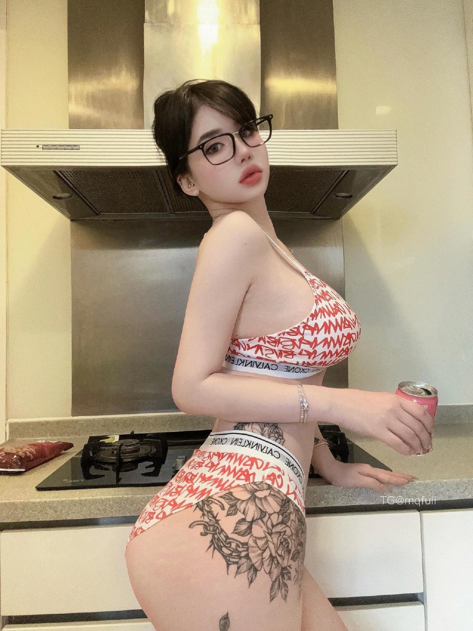 阿色 2024-08-18 16:06:22 水蜜桃🍑➕沙漏⏳腰 图片 第1张